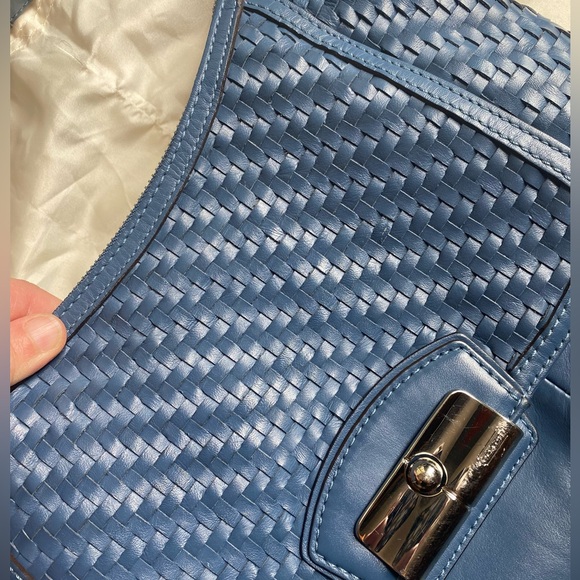 Genuine Coach Kristin Woven Leather Blue Hobo Crossbody Shoulder Bag w/Dust Bag - Picture 2 of 16